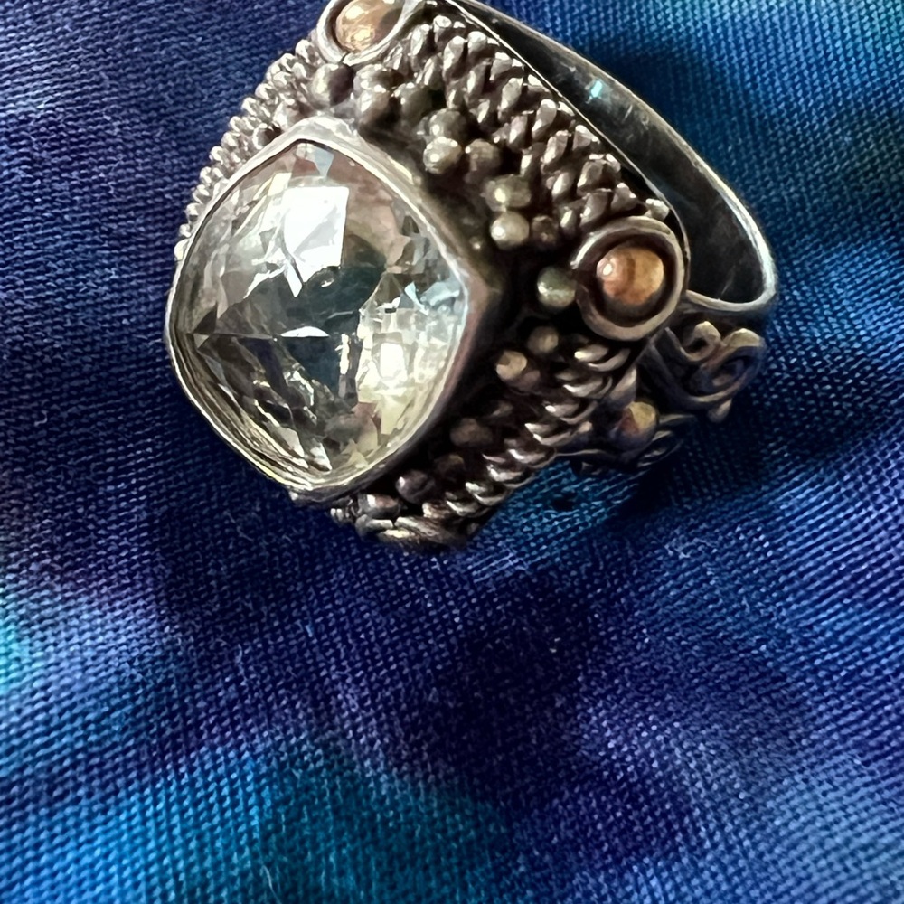Elegant Silver and Gold-Toned Ring
